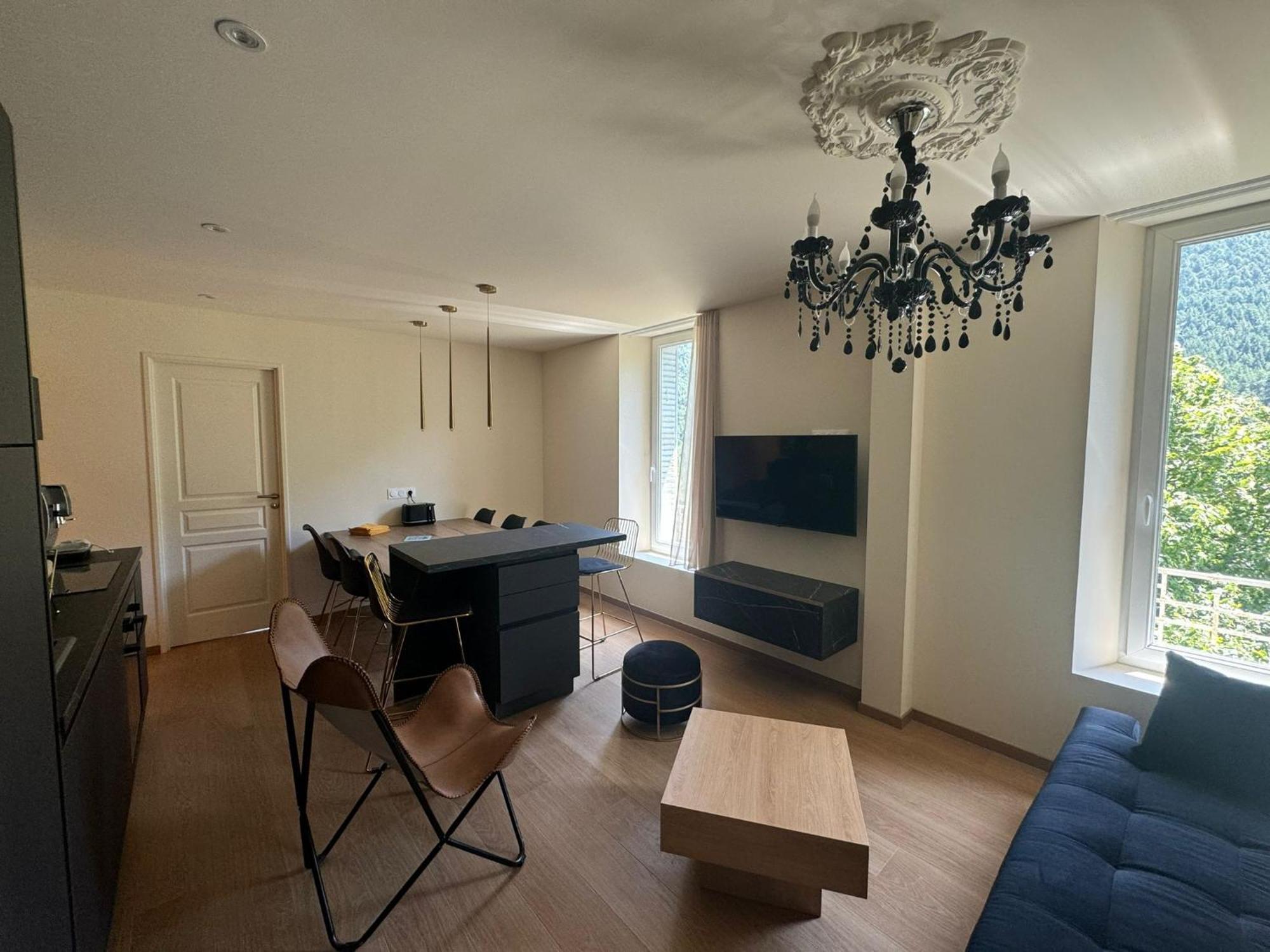 Appartements Confortables Avec Vue Montagne - Residence Villa Belle Fleur Château-Ville-Vieille Exterior foto