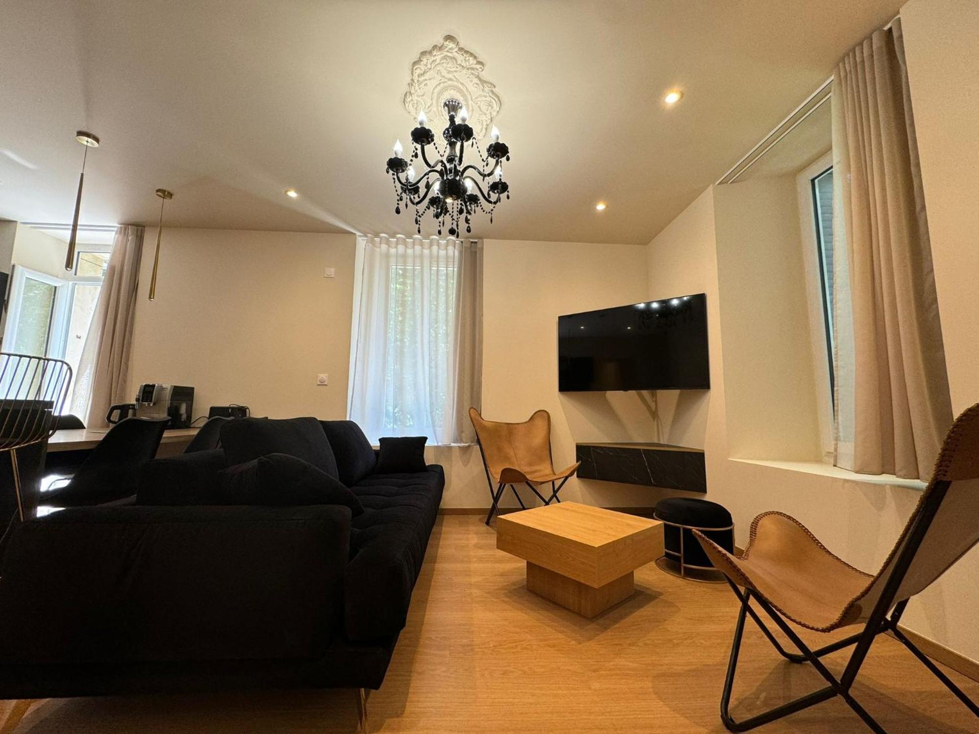 Appartements Confortables Avec Vue Montagne - Residence Villa Belle Fleur Château-Ville-Vieille Exterior foto