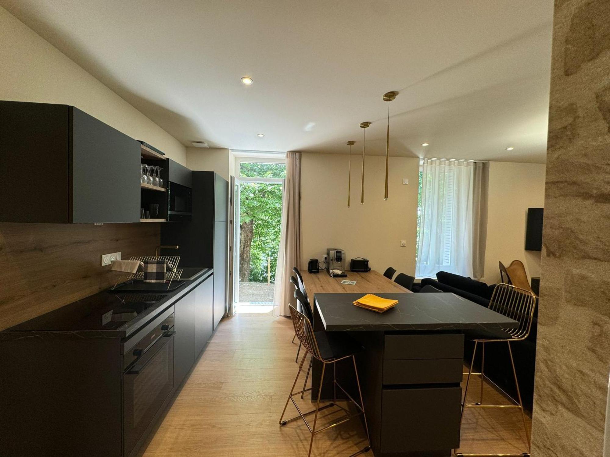 Appartements Confortables Avec Vue Montagne - Residence Villa Belle Fleur Château-Ville-Vieille Exterior foto