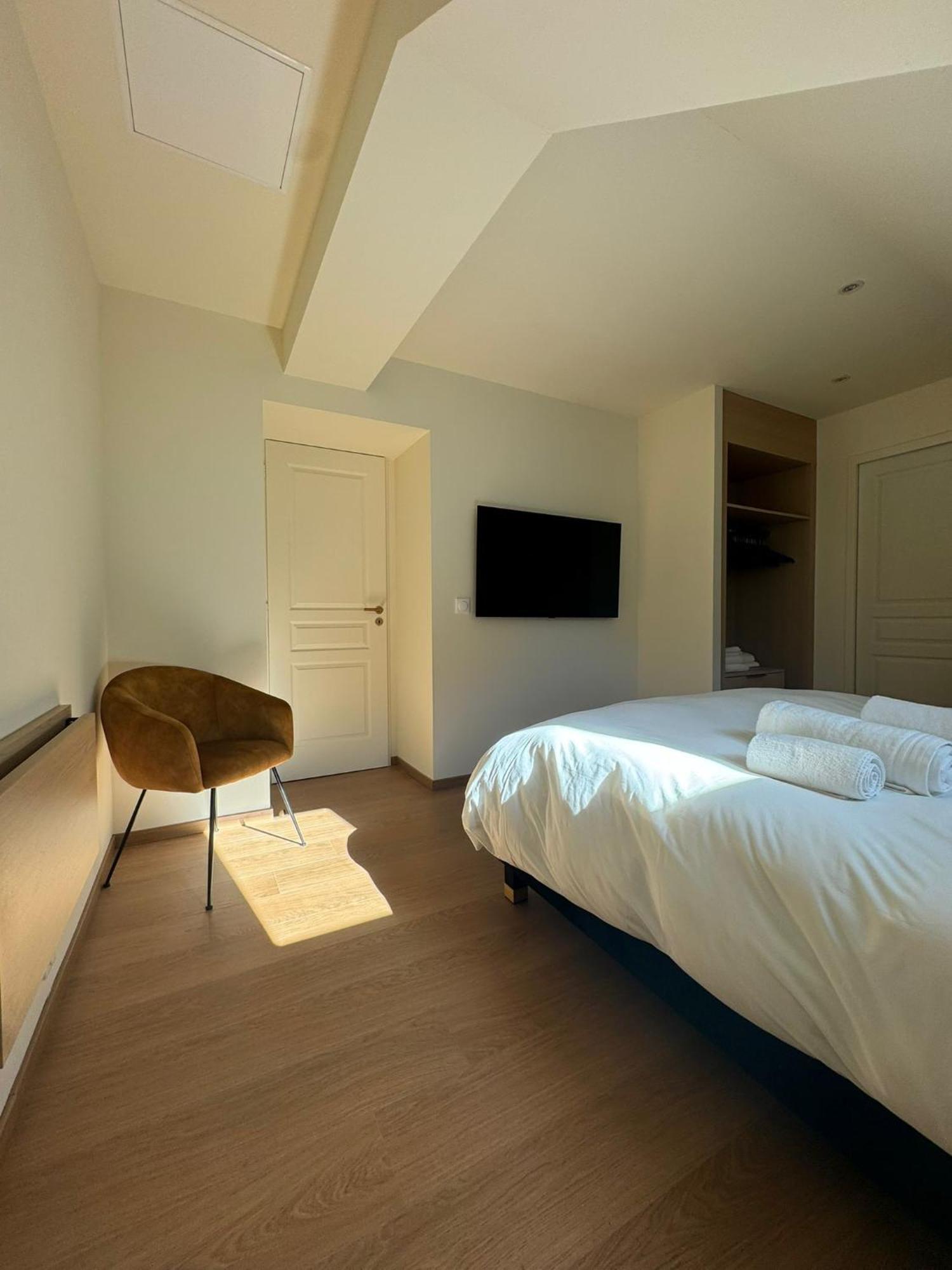 Appartements Confortables Avec Vue Montagne - Residence Villa Belle Fleur Château-Ville-Vieille Exterior foto