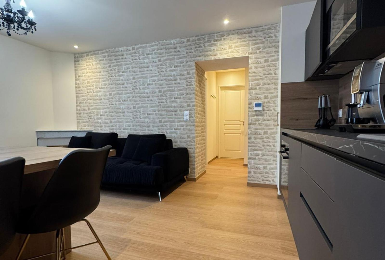 Appartements Confortables Avec Vue Montagne - Residence Villa Belle Fleur Château-Ville-Vieille Exterior foto